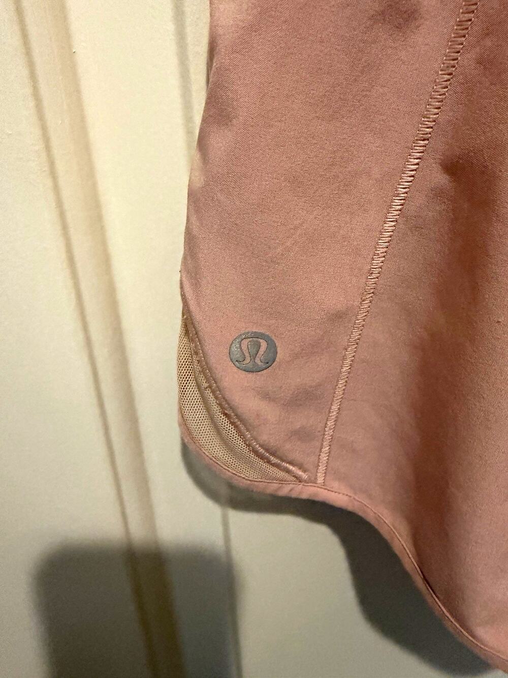 Lululemon Women’s 6 Tall Pink Solid Mesh Polyester Running Shorts Elastic Waist